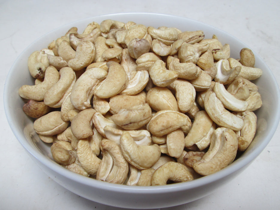 Raw Whole Cashews, 320CT, 50/ lbs ($6.05/lb)
