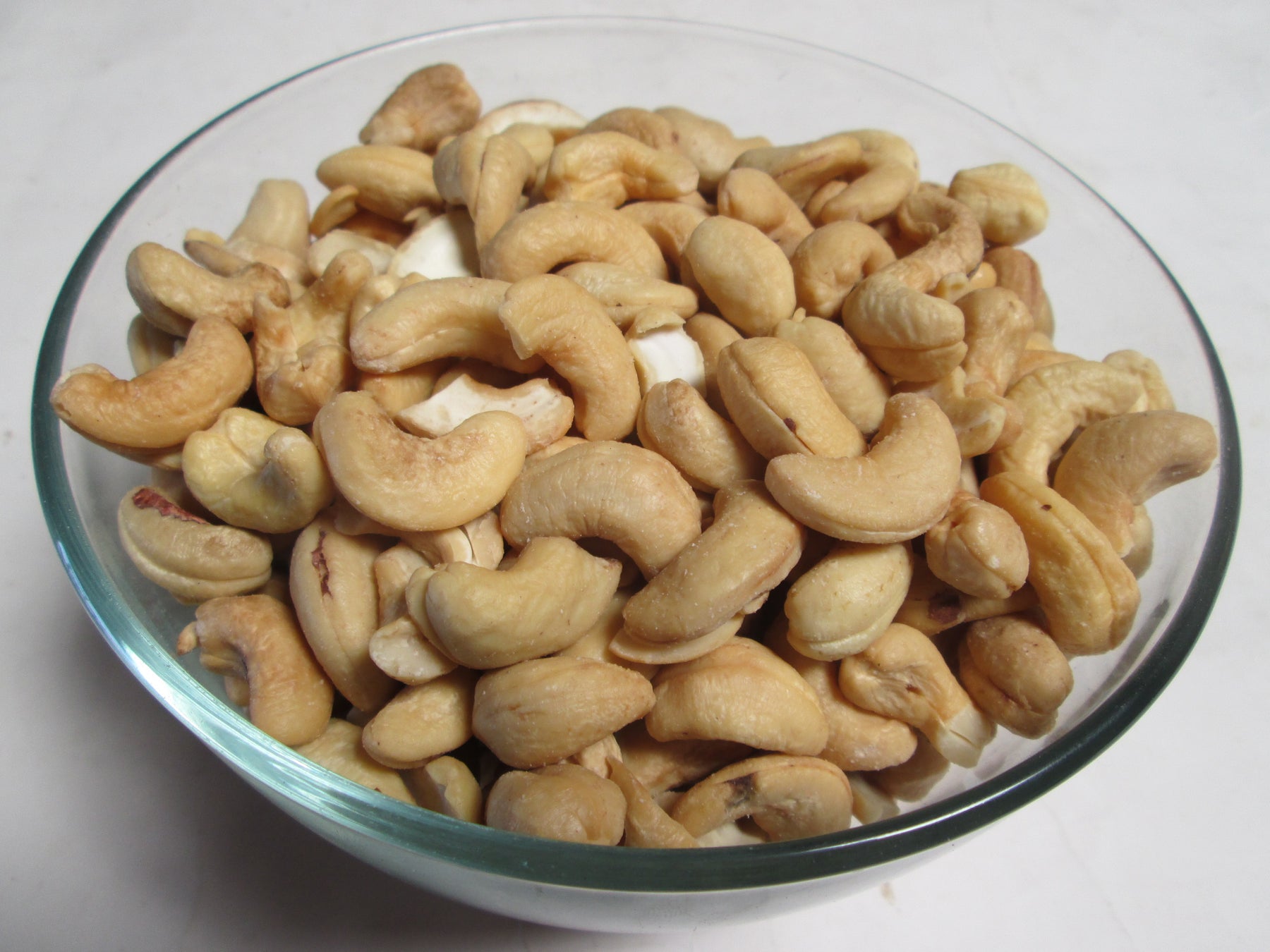 Roasted whole Cashews, 320CT, 25 lbs / case