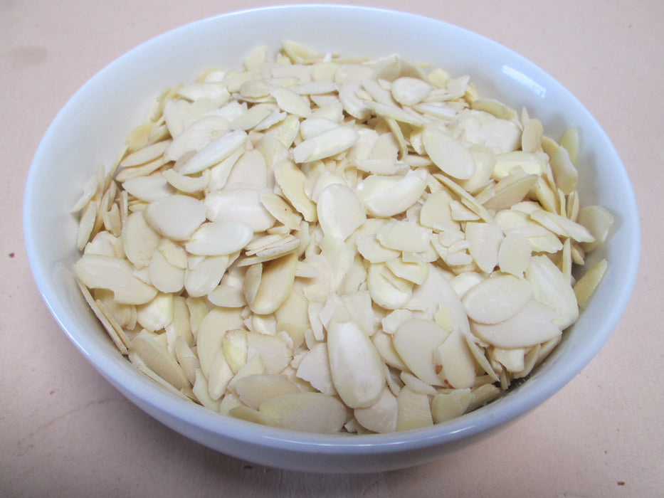 Blanched Sliced Almonds 25 lbs / case