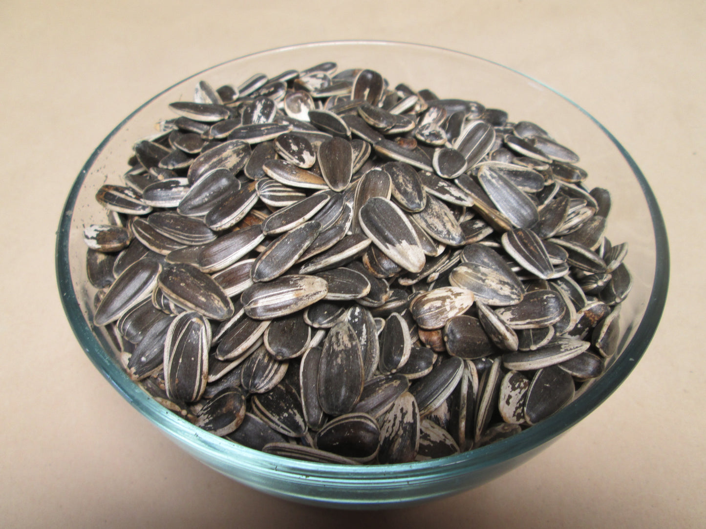 Raw Sunflower Seeds in Shell, 25 lbs / case